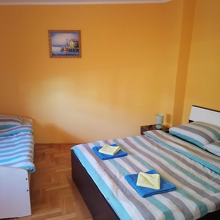 Apartmani Golomeic ซริกเวนิซา ภายนอก รูปภาพ