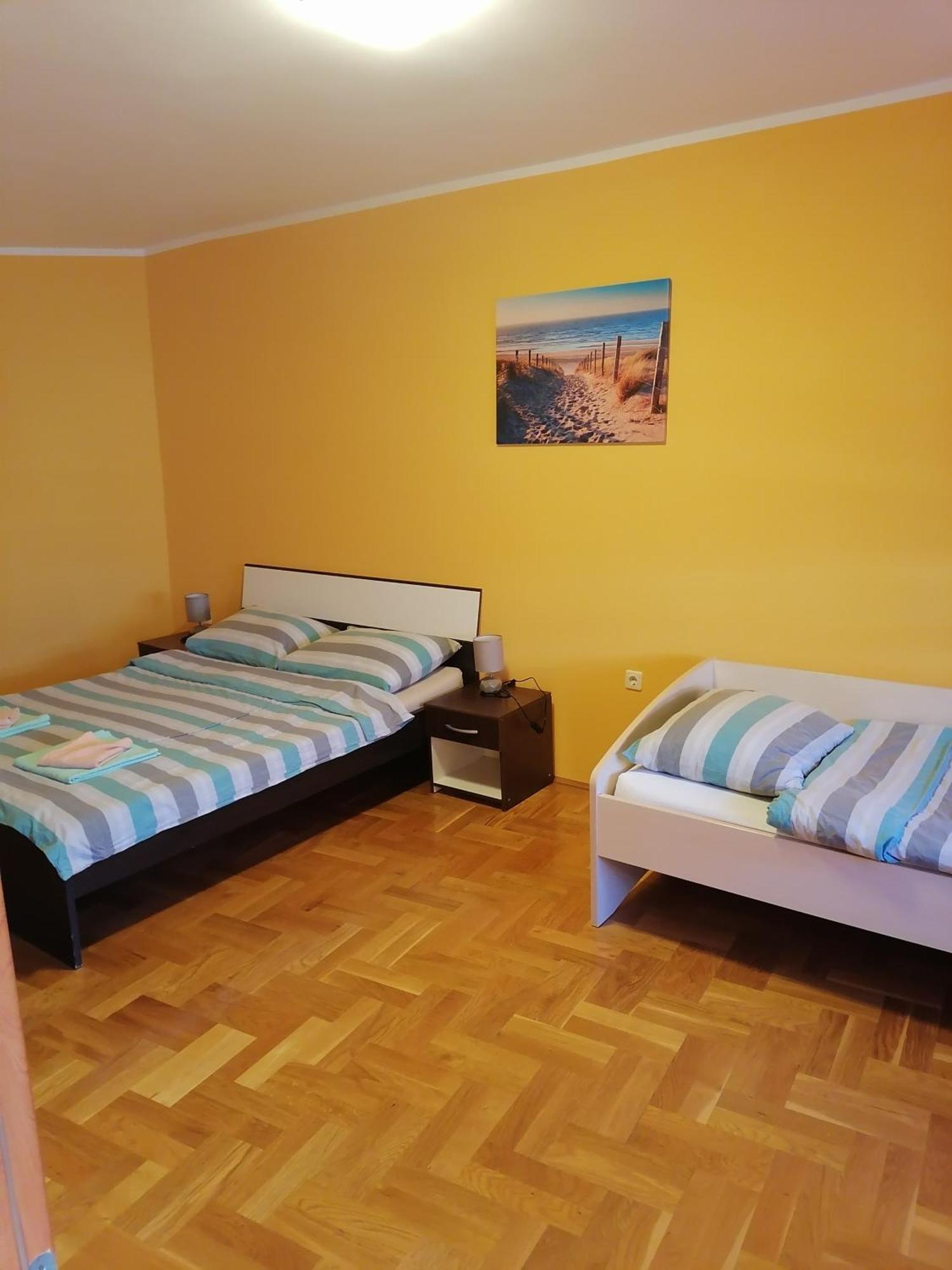 Apartmani Golomeic ซริกเวนิซา ภายนอก รูปภาพ